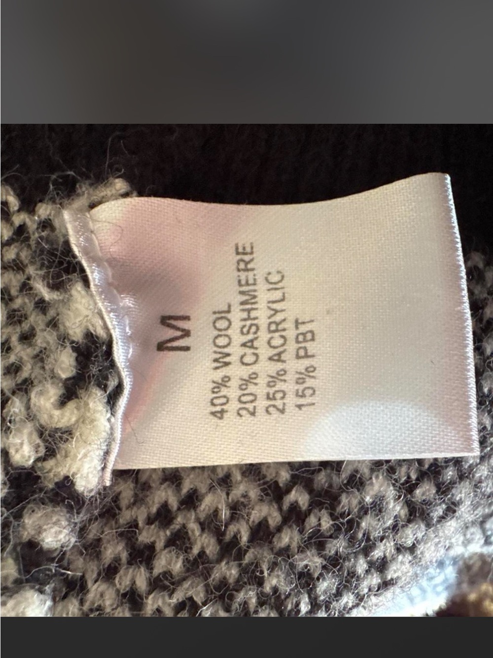 Source Unknown Black & Cream Argyle V‑Neck Sweater Vest - Picture 3 of 3